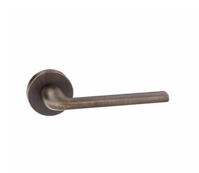 Milly door handle