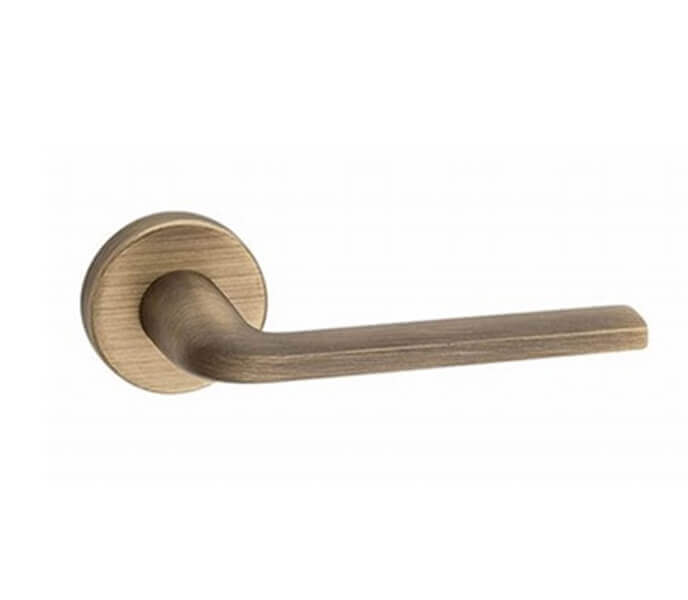 Milly door handle